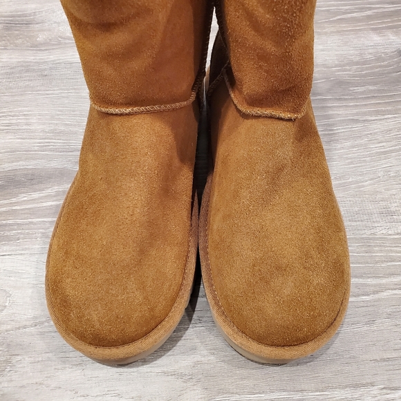NEW Koolaburra by Ugg Chestnut Classic Short Boots - Picture 6 of 6